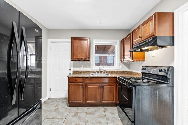 Photo - 2633 Avie Dr