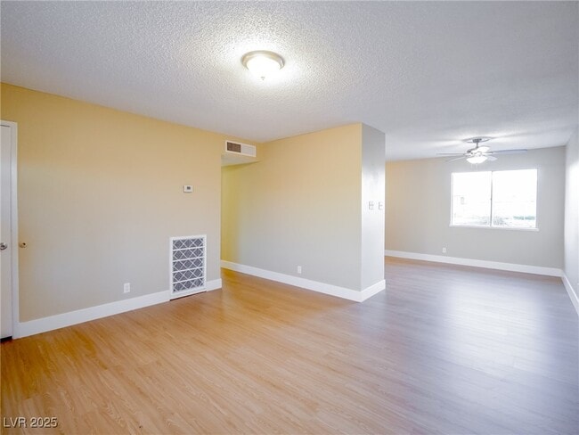 Photo - 6217 Burgundy Way