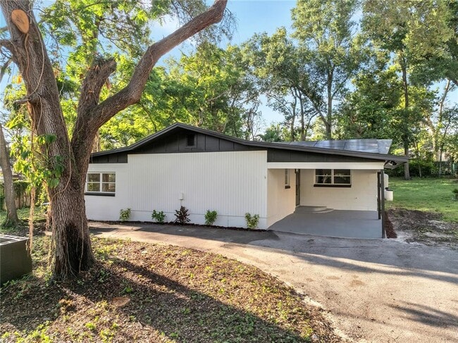 Photo - 7043 Carlene Dr