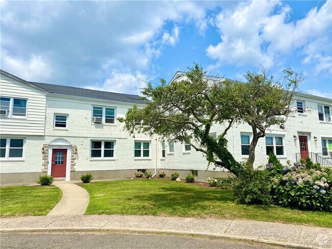 Building Photo - 208 Point Beach Dr Unit 1C Rental