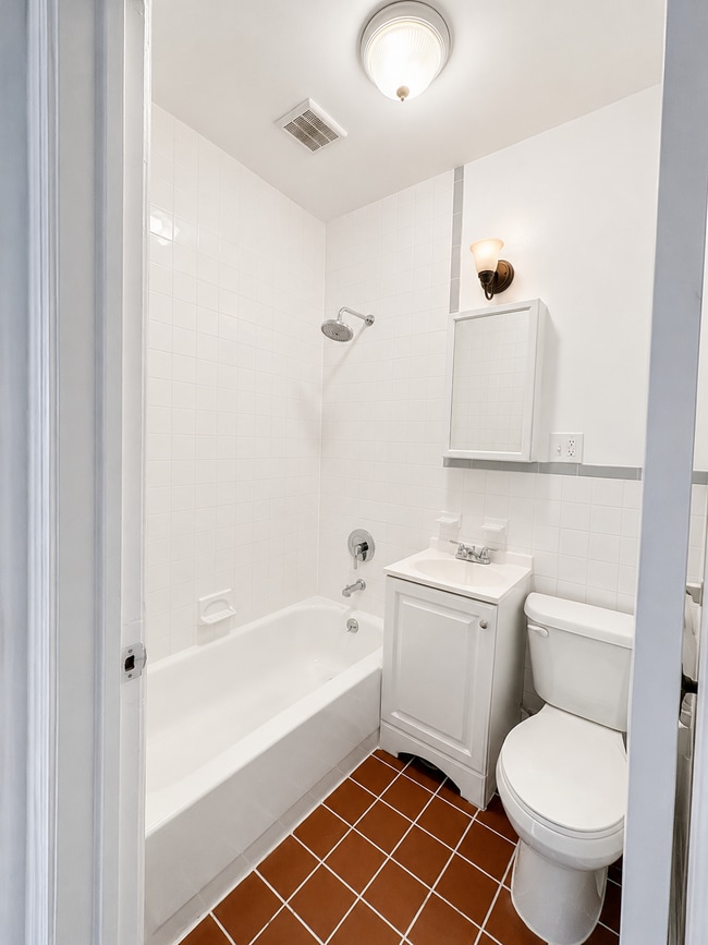 Photo - 2537 14th Pl Unit 2R
