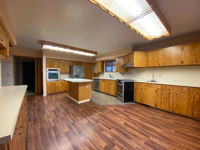 Photo - Large 2640 sq. ft. Single Family Home for Rent! - 4 Bedroom, 2 Bathroom Located in Cheney!