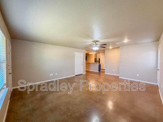 Photo - 1538 Brady Way