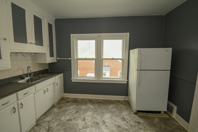 Photo - 18911 Locherie Ave