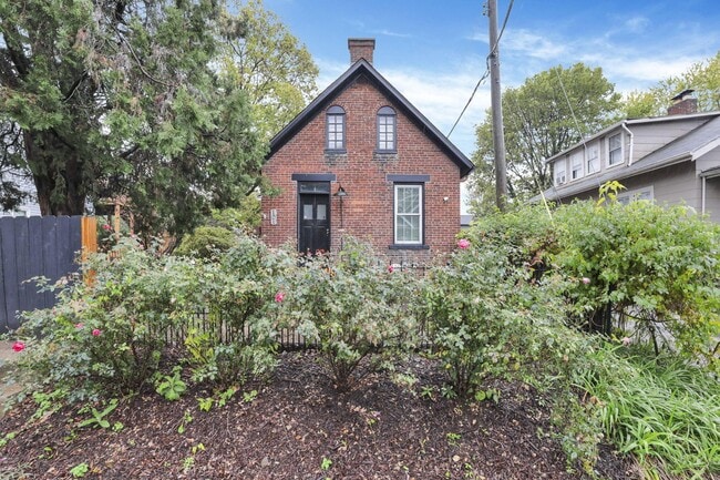 Photo - 101 E Moler St