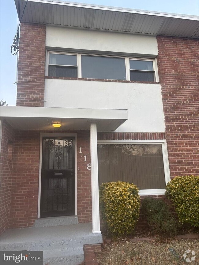 Building Photo - 118 Urell Pl NE Rental