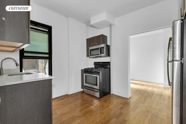 Photo - 145 Borinquen Pl