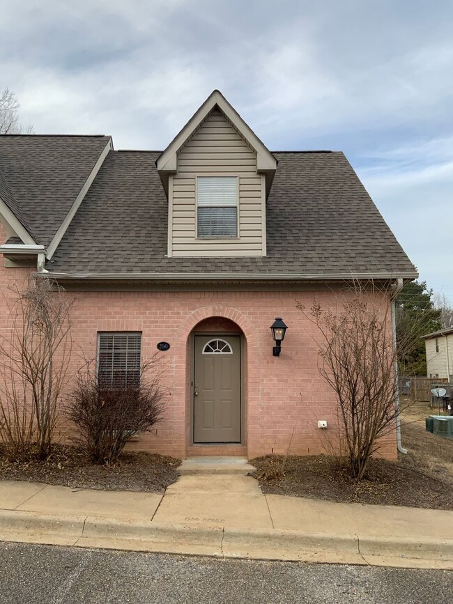 2 bedroom 2 bath condo in West Oxford MS - 2 bedroom 2 bath condo in West Oxford MS