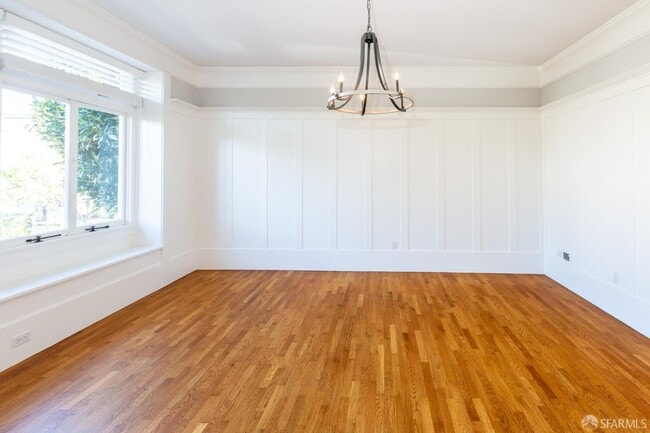 Photo - 2759 Union St