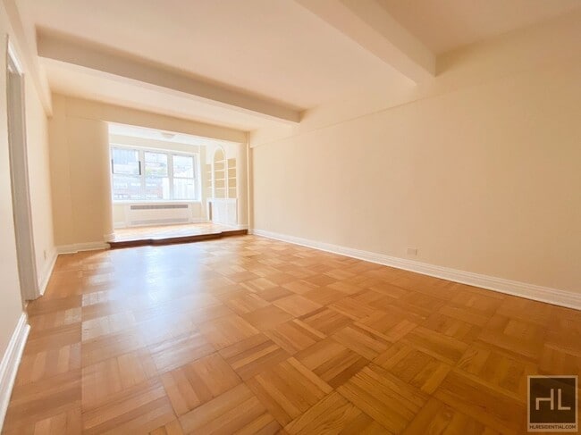 Building Photo - EAST 56 STREET Unit 5E