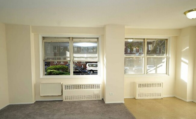 Photo - 2550 Olinville Ave