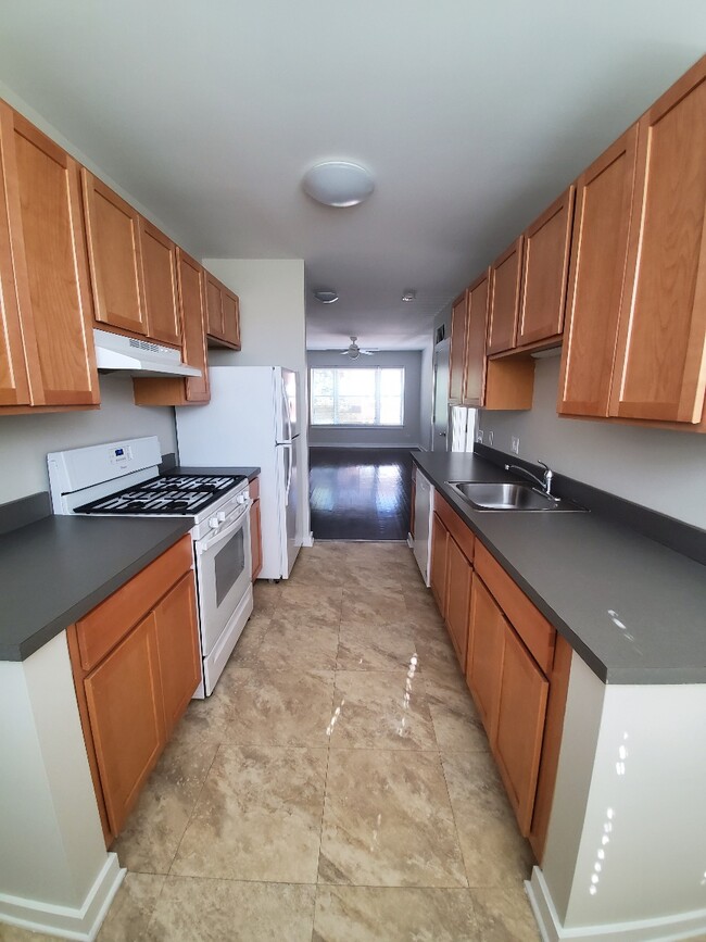 Photo - 2909 W 64th St Apartment Unit 104