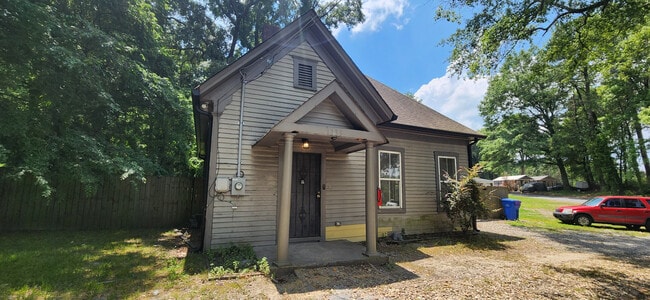 Photo - Room in Duplex on Bolton Rd NW