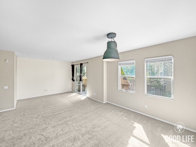 Photo - Spacious 2B/3BA + Den Townhouse in El Cerr...