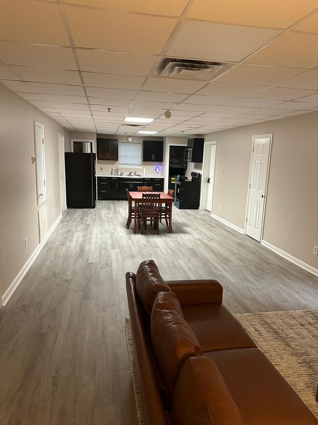 Photo - 230 N Broadway St