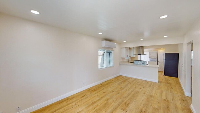 Photo - Charming 2 bed, 1.5 bath home with views of Downtown!