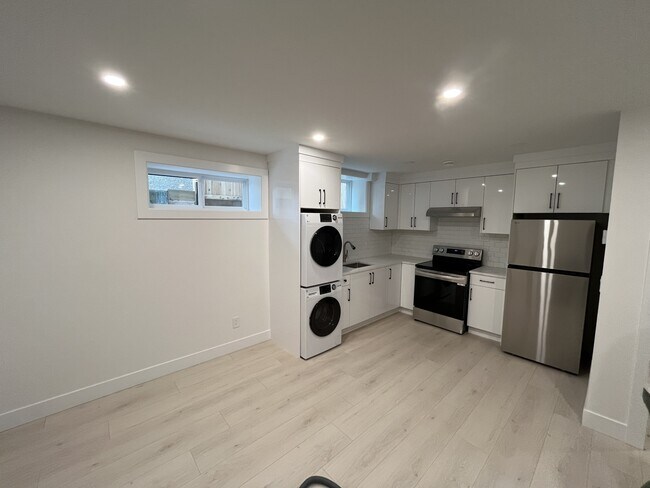 4653 Pender St Unit Bsmt A (South)