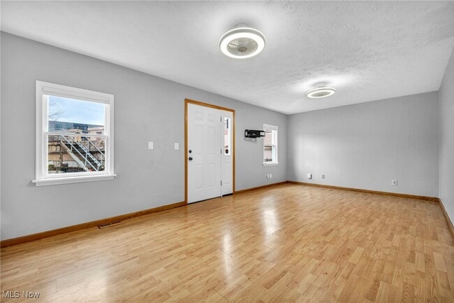 Photo - 2013 W 19th St