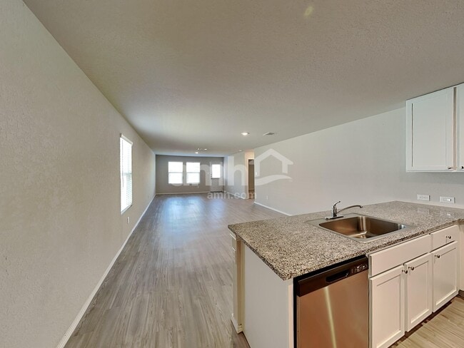 Photo - 10419 Varmus Dr