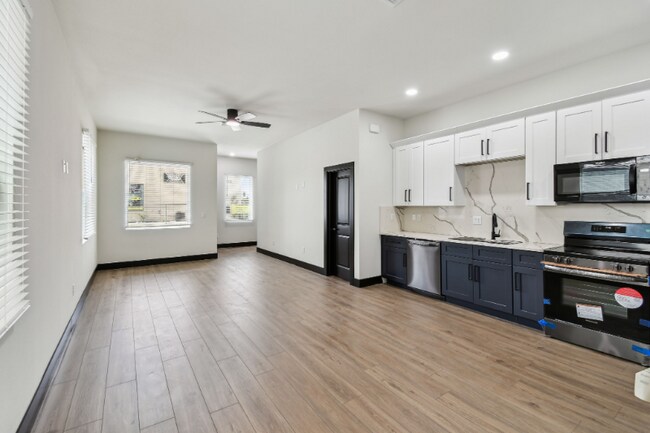 Photo - 3365 4th Ave S Unidad 3365 4th Ave S A