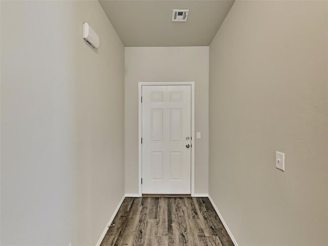 Photo - 1928 Timber Dale Dr