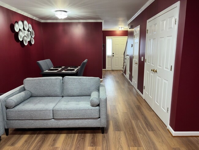 423 Planters Dr