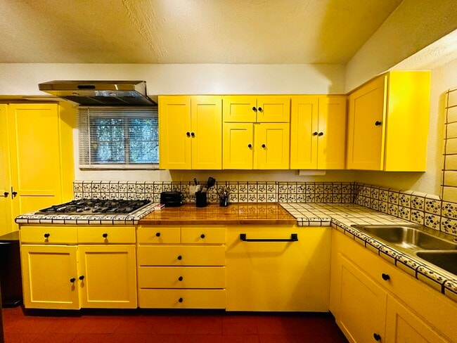 Photo - 228 N 4th Ave