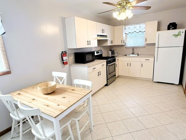 Photo - 47 Harding Ct