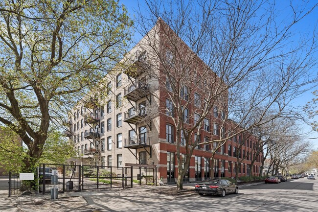 Photo - 2511 W Moffat St Condo Unit 205