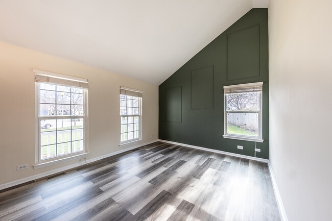 Photo - 135 Seton Creek Dr