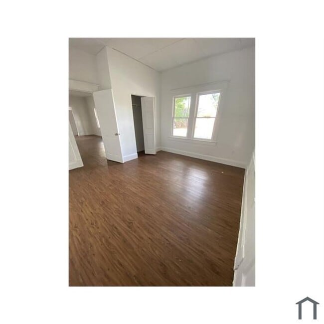 Photo - Orange St Unit 921