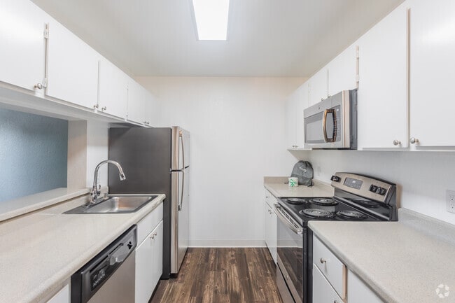 1BR,1BA