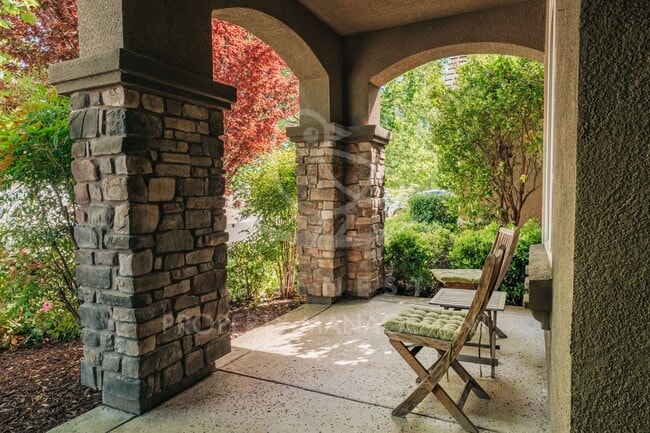 Photo - Spacious Home in the Lincoln Crossing Community, walking distance to Lincoln Crossing Elementary