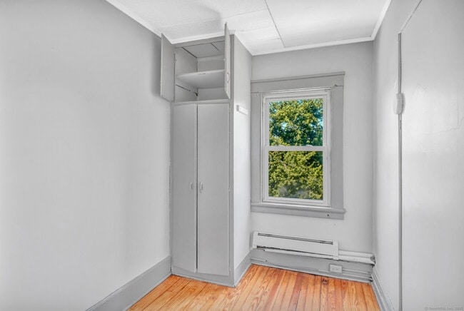 Photo - 94 Oak St