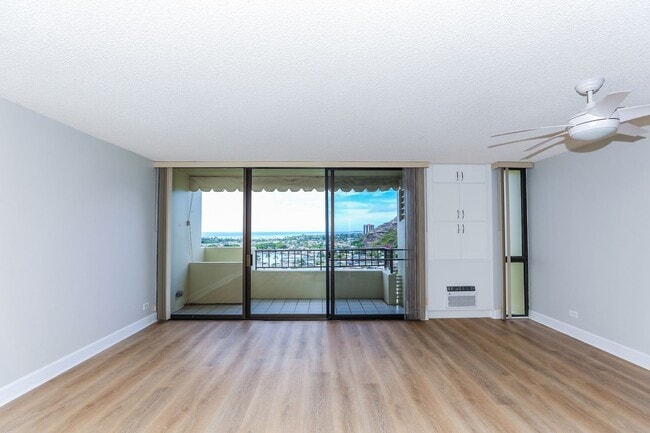 Photo - Naniwa Gardens - 1 bdrm/1 bath/1 covered p...