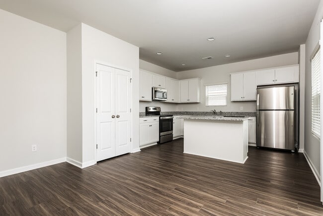 Photo - 109 Percheron Dr