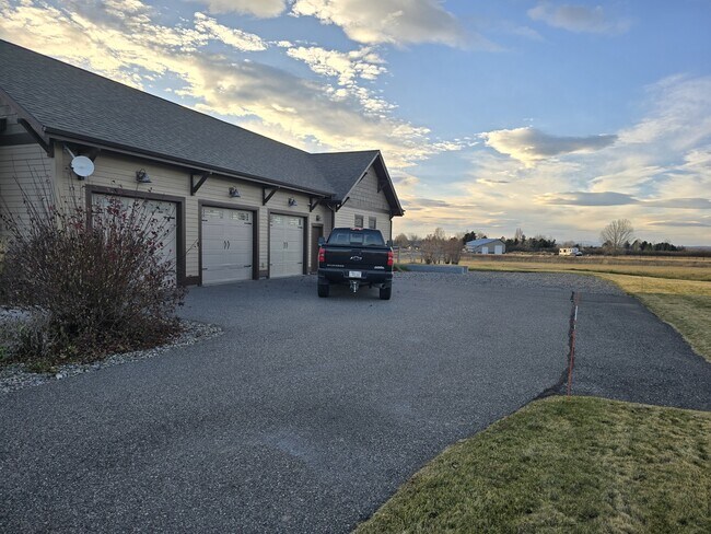 Photo - 45 Spain Bridge Cir Dr