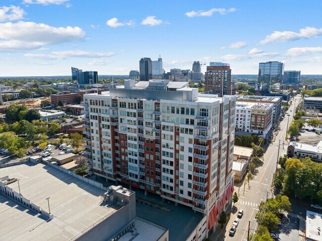 Photo - 400 W North St