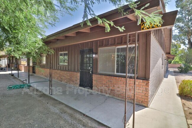 Photo - 2323 S College Ave Unidad Apt. 6