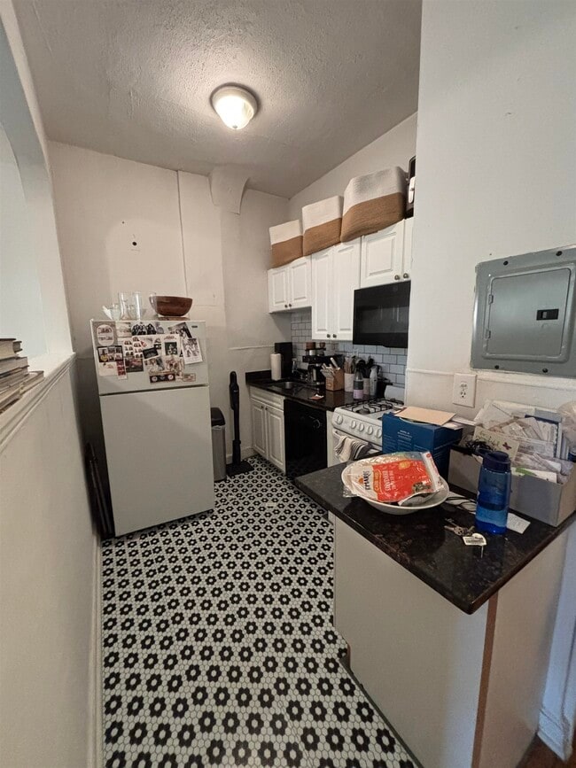 Photo - 410 Washington St Unit 7