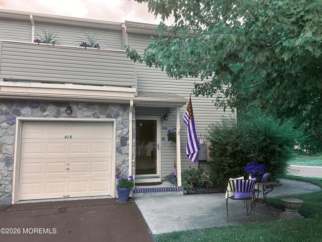 Building Photo - 426 Deuce Dr