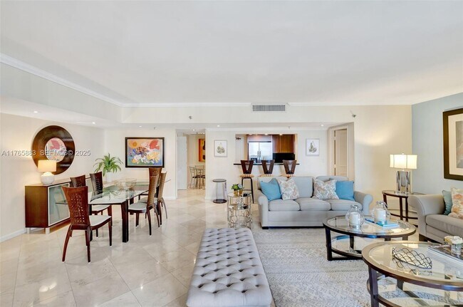 Photo - 520 Brickell Key Dr Unidad A914
