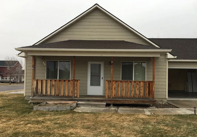 Building Photo - Beautiful 3 Bedroom Home in Belgrade