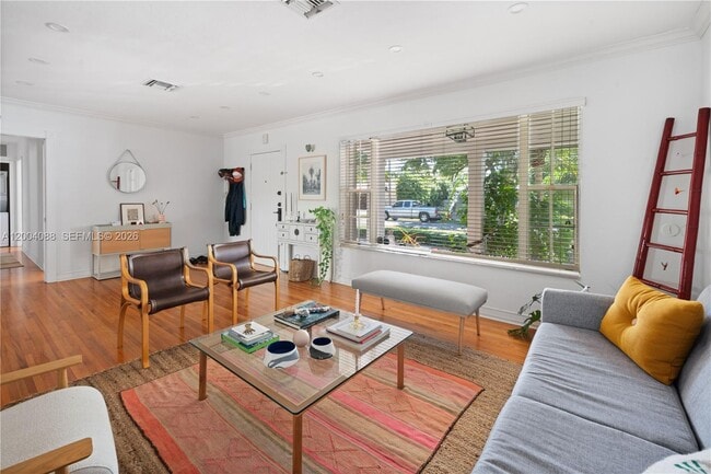 Photo - 1425 Trillo Ave