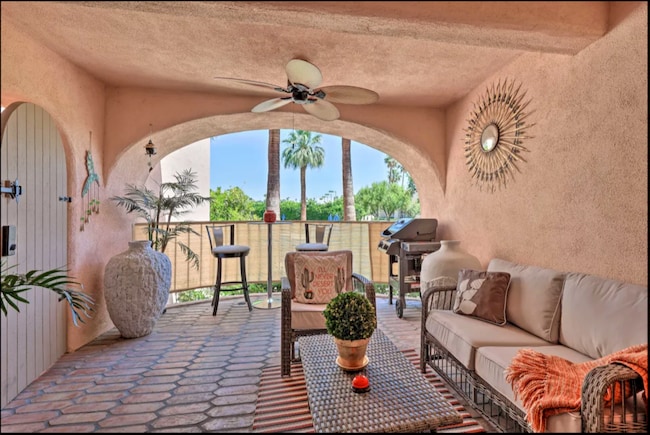500 E Amado Rd Unit 405