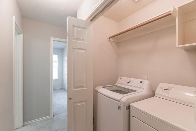 Photo - 46 S Wynnoak Cir