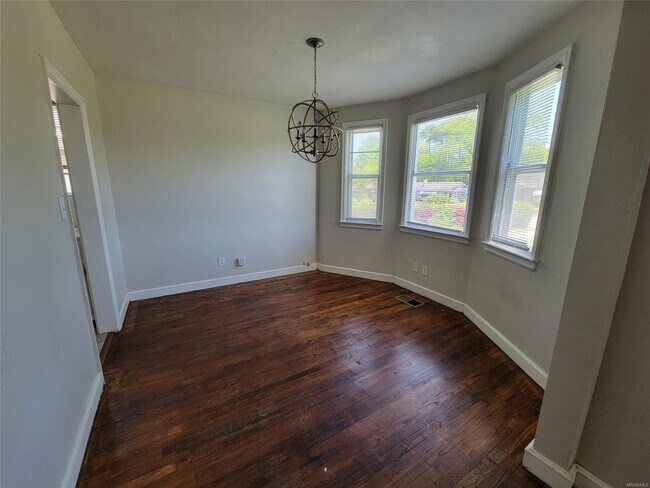 7 Calhoun Rd