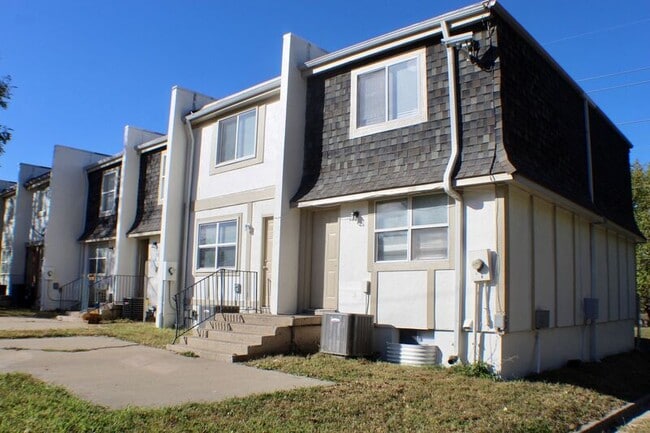 Photo - 2601 Delavan Ave