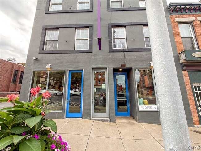 10 E Genesee St