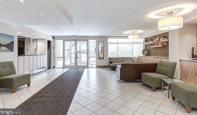 Photo - 2401 H St NW Unidad 607